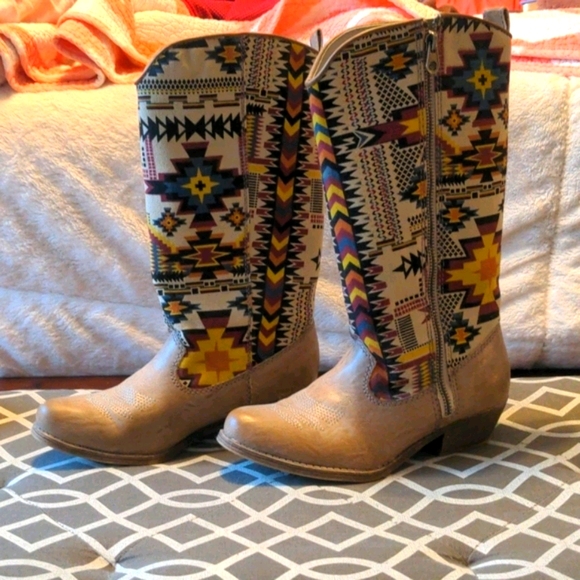 Big Buddha Shoes - Fun Patterned Cowboy Boots!